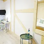 Haus Am Heiner Geissler Platz By Landgasthof Zickler Hotell