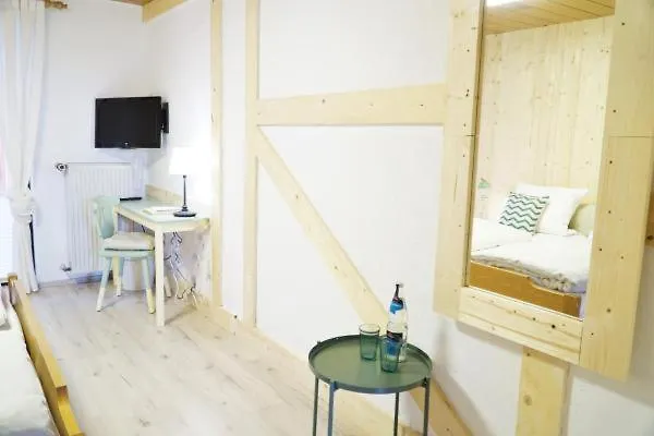 Haus Am Heiner Geissler Platz By Landgasthof Zickler 호텔