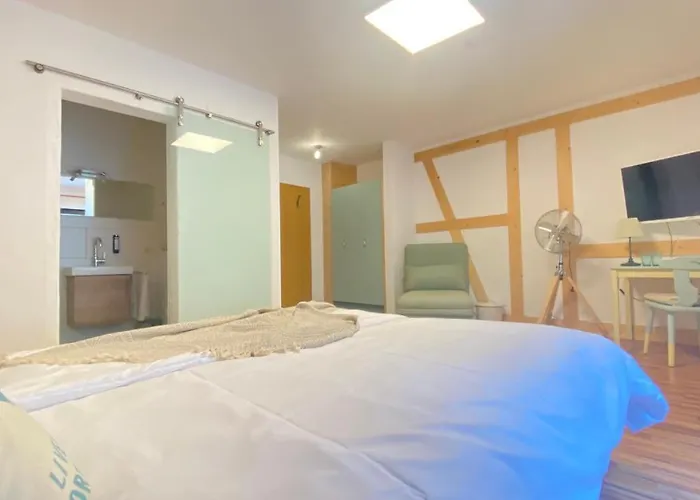 Haus Am Heiner Geissler Platz By Landgasthof Zickler 호텔 *